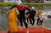 Holtense Triathlon wordt feest triathlon smidsbelt 