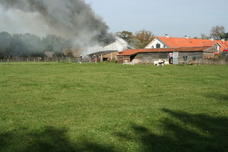 Grote brand aan Sangeldijk brandweer 