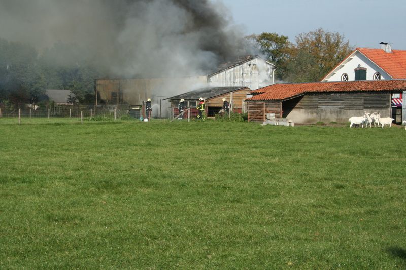 Grote brand aan Sangeldijk brandweer 