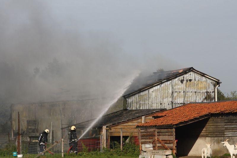 Grote brand aan Sangeldijk brandweer 