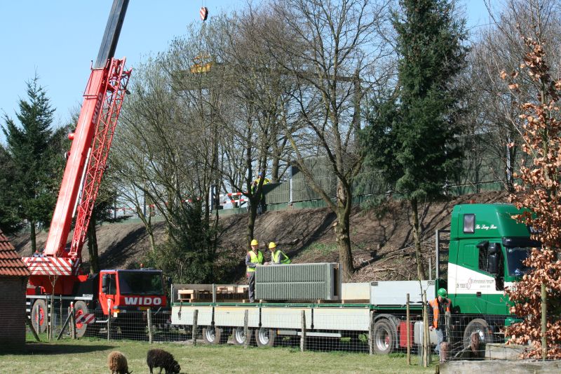 Eerste geluidsschermen geplaatst 