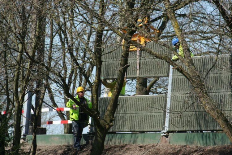 Eerste geluidsschermen geplaatst 