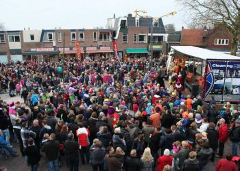 Sinterklaas in Holten gearriveerd smidsbelt kulturhus gemeente 