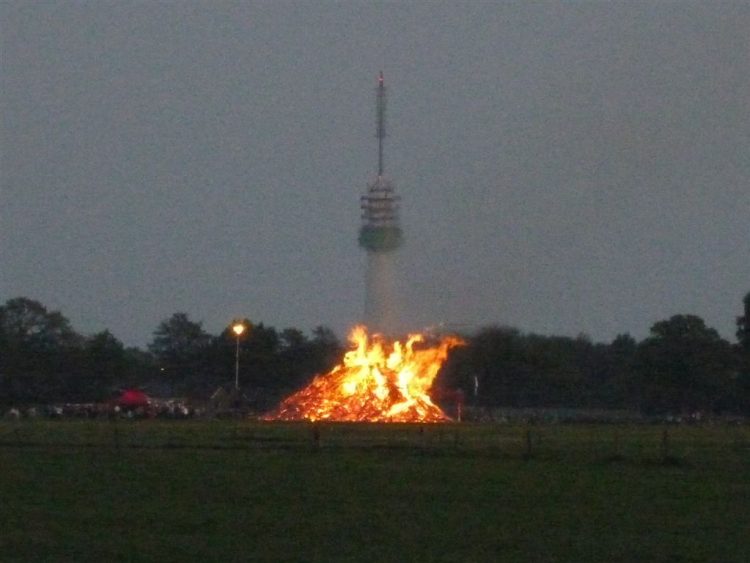 Fatale gevolgen door gedraaide wind? paasvuur beuseberg 