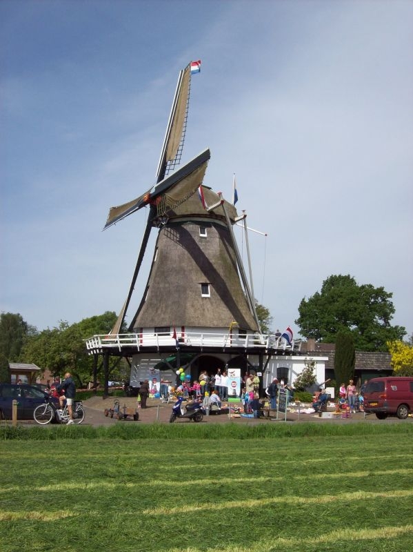 Smullend het zomerseizoen in bij molen de Hegeman oudheidkamer dijkerhoek 