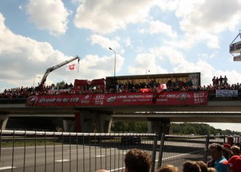 FC-Twente naar de laatste aftrap politie brandweer 