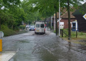 Wateroverlast in Holten, stuur je foto's 