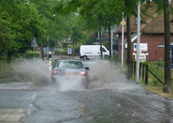 Wateroverlast in Holten, stuur je foto's 