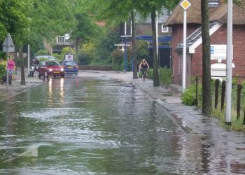 Wateroverlast in Holten, stuur je foto's 