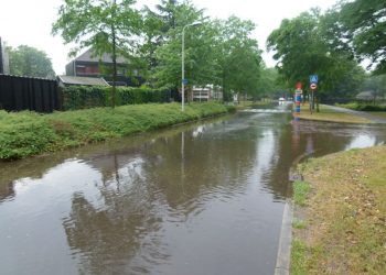 Wateroverlast in Holten, stuur je foto's 