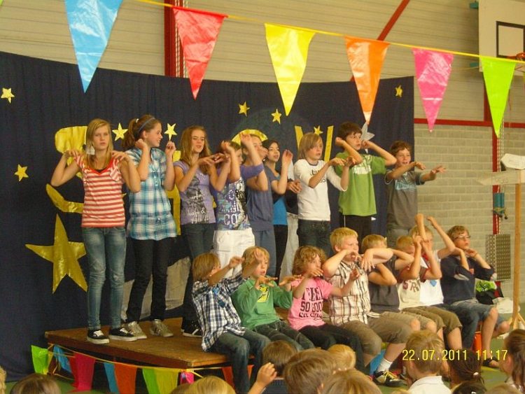 Afscheid groep 8 Holterenkschool en Playbackshow holterenkschool 