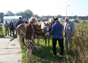 Bouw Kol officieel geopend tastoe gemeente 