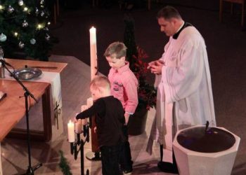 Oecumenischen Kerstnachtdeenst in de modersproak 