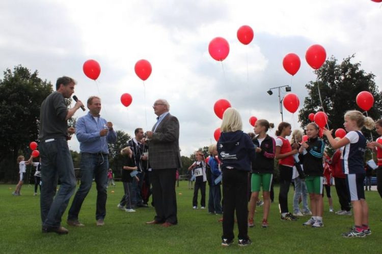 Opening vernieuwde acco AV Holten atletiekvereniging 