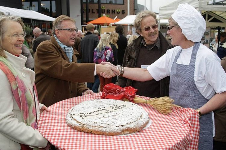 Holten blij met duurzaamheid. nijkamp duurzaam holten dijkerhoek de waerdenborch 