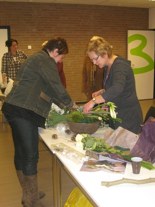 Kerstworkshops Bloemschikken in Kulturhus smidsbelt nijkamp kulturhus 