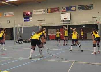 Jaarlijkse verkoop paaseitjes volleybalvereniging Mintonette mintonette 