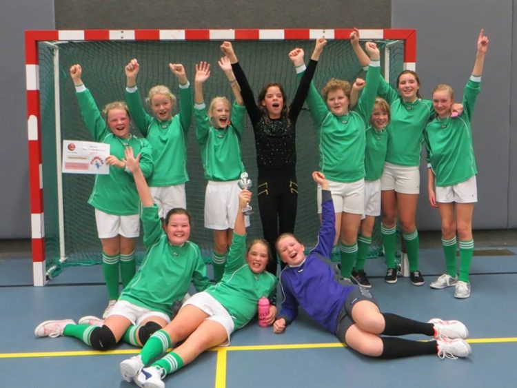 Haarschool wint handbalwedstrijden basisscholen hv holten haarschool dijkerhoek 