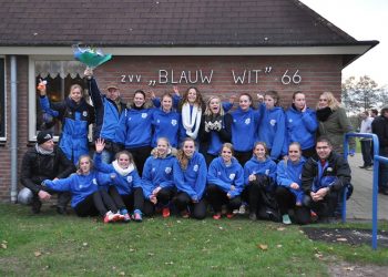 Dames Blauw Wit winnen Holtense derby blauwwit 