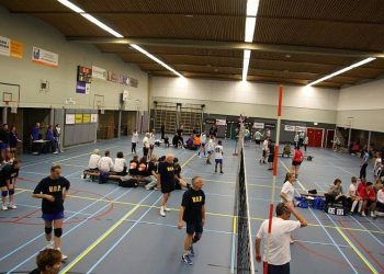 Volleyballen bij Mintonette in Holten, samen sportief mintonette 