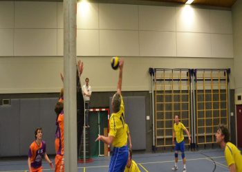 Volleyballen bij Mintonette in Holten, samen sportief mintonette 