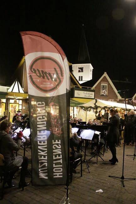 Prachtige optredens Holtense Muziekvereniging nijkamp hmv 