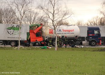 Schoorsteenbrand aan de Vicarie brandweer 