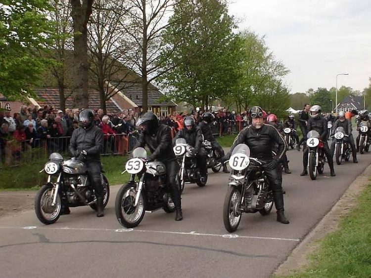 23e  Klassiekerrace op Koningsdag smidsbelt mac 