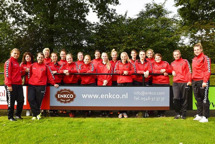 Enkco steekt Dames V.V. Holten in het nieuw 