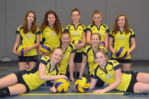 Spannende eerste wedstrijd voor Mintonette volleybalmeiden A mintonette 