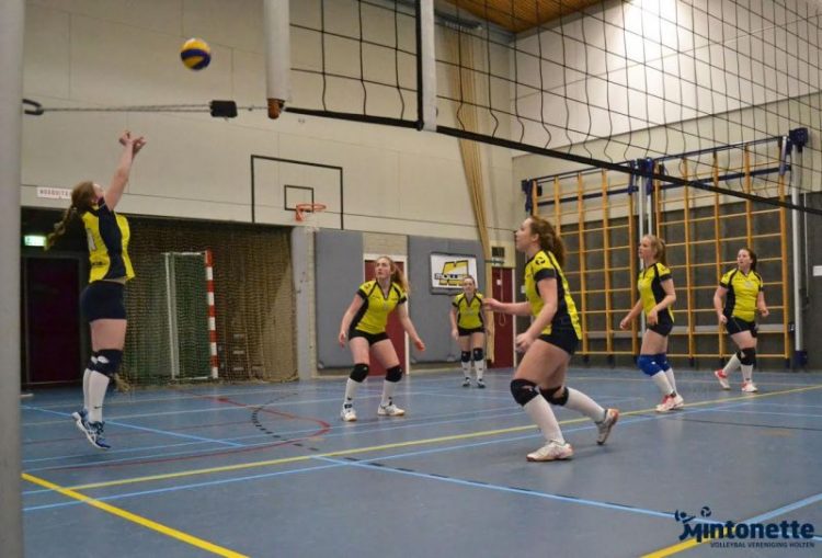 Verlies en de volle winst volleybal meiden A1 mintonette 