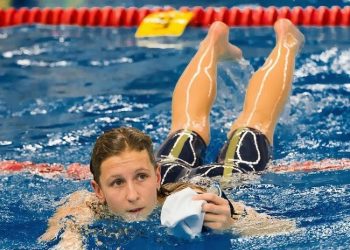 Mooie resultaten Holtense zwemsters tijdens Overijsselse Kampioenschappen sterre mooiweer 