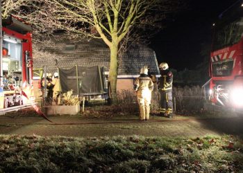 Schoorsteenbrand aan de Vagevuursweg Haarle brandweer 