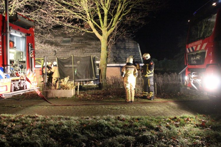 Schoorsteenbrand aan de Vagevuursweg Haarle brandweer 