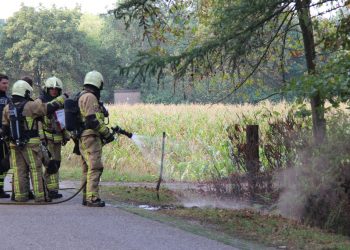 Flinke gaslek aan de Liezenweg in Holten brandweer 