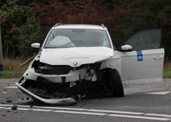 Twee gewonden bij ongeval N332 Deventerweg politie 