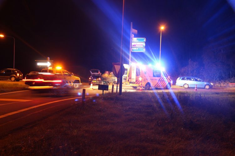 2 gewonde bij ongeval op kruising Afrit A1 met de N332 