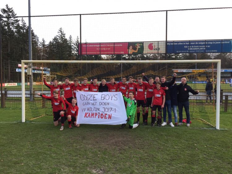 V.V. Holten JO17-1 kampioen 