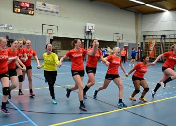 Winst handbaldames op Kwiek 