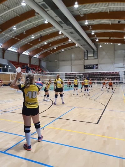 Eenvoudige winst voor dames 3 mintonette 