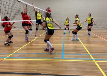 Volleybal dames 3 wint overtuigend mintonette 