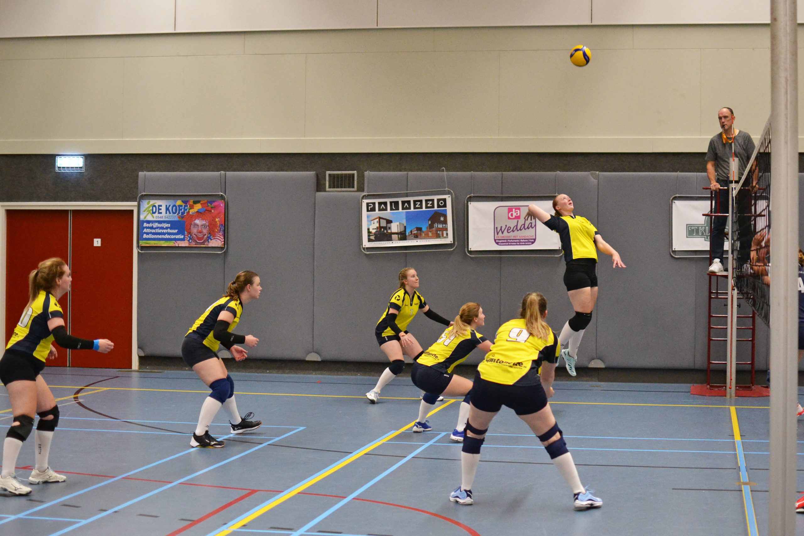 Volleybalhriller in sporthal ‘t Mossink mintonette 