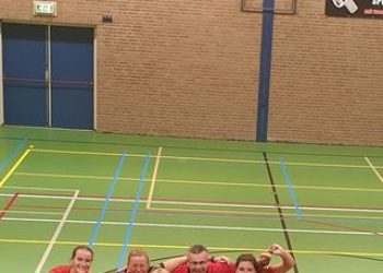 Handbaldames ook de baas in Lemelerveld hv holten 